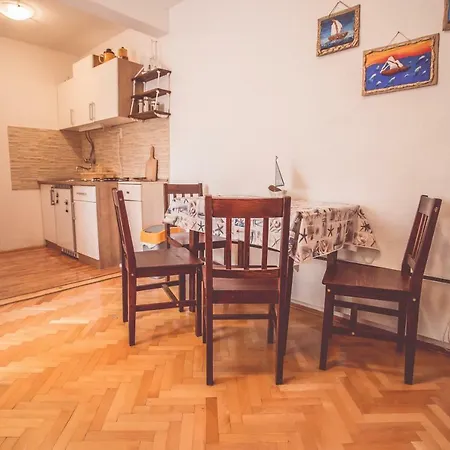 Apartman Luka Vis